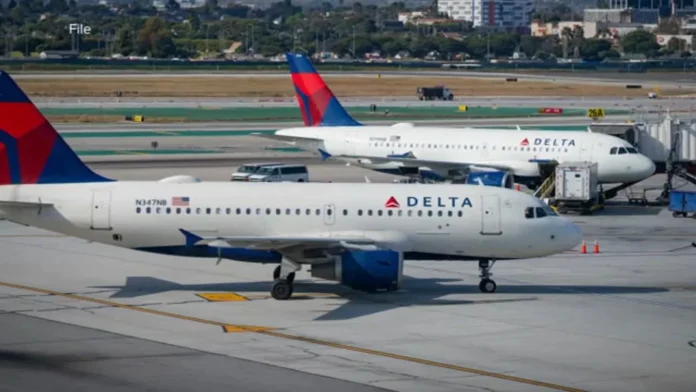 delta flight dl275 diverted lax